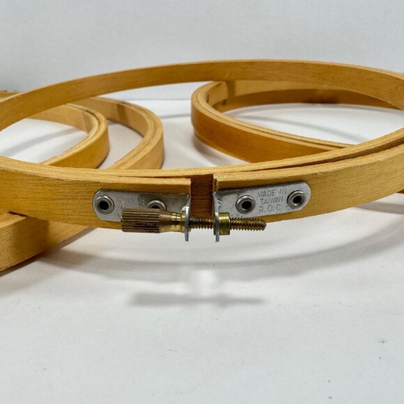 Lot 5 Vintage Wooden Embroidery Hoop Needlepoint Quilt Sewing Wood 12" 9" 8" - Picture 2 of 4